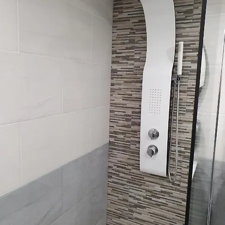 Homestay Privadas En Precioso Piso Compartido *